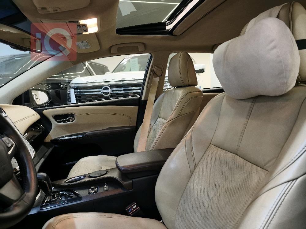 تويوتا أفالون